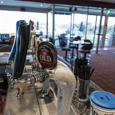 Moruya Waterfront Hotel Motel Exterior foto